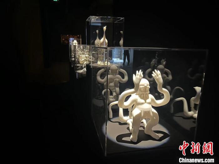 宇宙之门超感科幻艺术展在蓉开展呈现东方科幻魅力