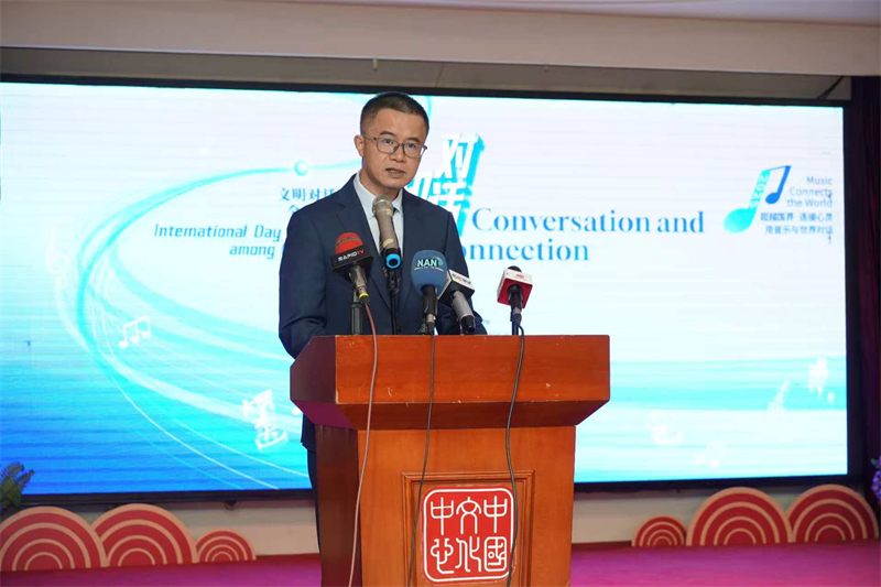 中国驻尼日利亚使馆临时代办张仪致辞。尼日利亚中国文化中心供图