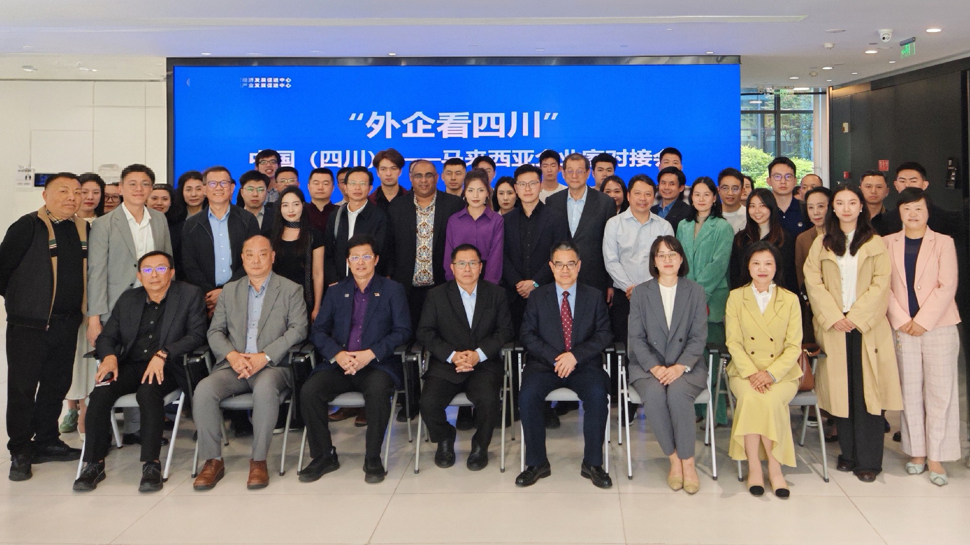 1778810725885987.jpg